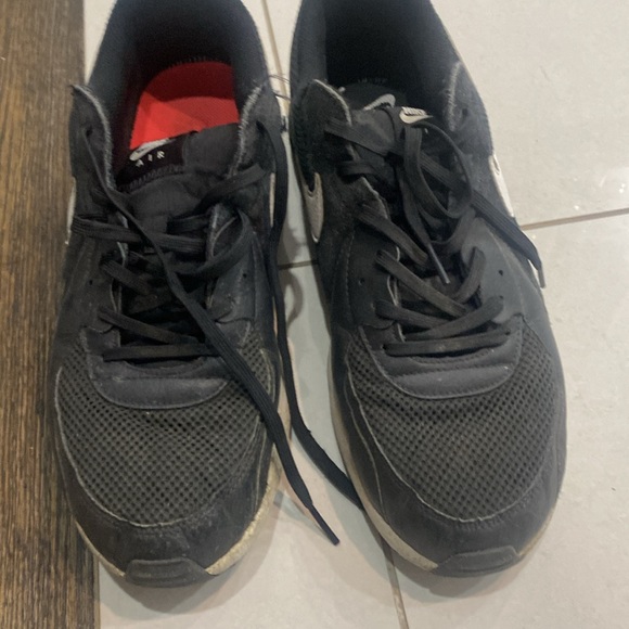 Nike air maxes - Picture 2 of 4